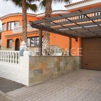 Villa in Spain, Canary Islands, Santa Cruz de Tenerife, 285 sq.m.