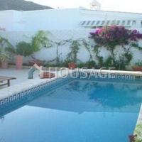 Villa in Spain, Canary Islands, Santa Cruz de Tenerife, 650 sq.m.