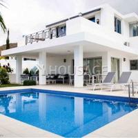 Villa in Spain, Canary Islands, Santa Cruz de Tenerife, 350 sq.m.