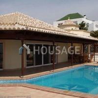 Villa in Spain, Canary Islands, Santa Cruz de Tenerife, 877 sq.m.