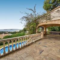 Villa in Spain, Balearic Islands, Palma, 180 sq.m.