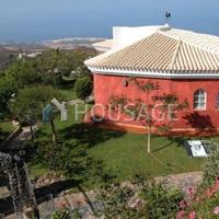 Villa in Spain, Canary Islands, Santa Cruz de Tenerife, 269 sq.m.