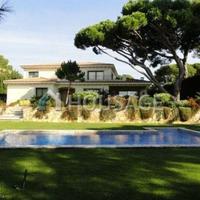 Villa in Spain, Catalunya, Girona, 455 sq.m.