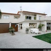 Вилла в Испании, Каталония, Камбрилс, 300 кв.м.