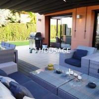 Вилла в Испании, Каталония, Камбрилс