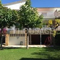 Townhouse in Spain, Catalunya, Girona, 300 sq.m.