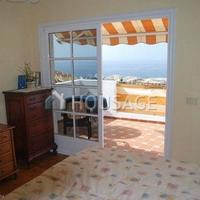 Таунхаус в Испании, Канарские Острова, Санта-Крус-де-Тенерифе, 270 кв.м.