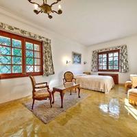 Villa in Spain, Balearic Islands, Palma, 700 sq.m.