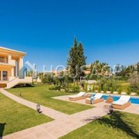 Villa in Spain, Andalucia, Marbella, 722 sq.m.