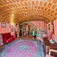 House in Spain, Catalunya, Girona, 774 sq.m.