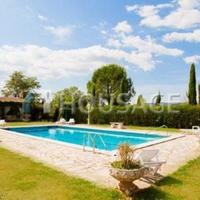 House in Spain, Catalunya, Girona, 774 sq.m.