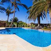Villa in Spain, Canary Islands, Santa Cruz de Tenerife, 1279 sq.m.