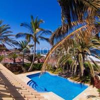 Villa in Spain, Canary Islands, Santa Cruz de Tenerife, 1279 sq.m.