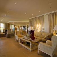 Villa in Spain, Canary Islands, Santa Cruz de Tenerife, 1279 sq.m.