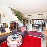 Flat in Spain, Balearic Islands, Palma, 170 sq.m.