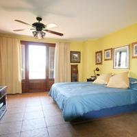 Villa in Spain, Balearic Islands, Palma, 396 sq.m.