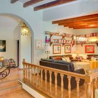 House in Spain, Balearic Islands, Palma, 390 sq.m.