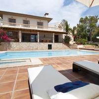 Villa in Spain, Balearic Islands, Palma, 293 sq.m.