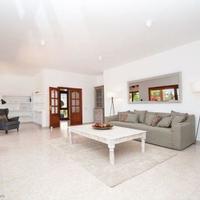 Villa in Spain, Balearic Islands, Palma, 293 sq.m.