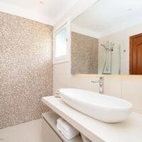 Villa in Spain, Balearic Islands, Palma, 293 sq.m.