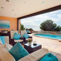 Villa in Spain, Balearic Islands, Palma, 450 sq.m.