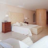 Villa in Spain, Balearic Islands, Palma, 450 sq.m.