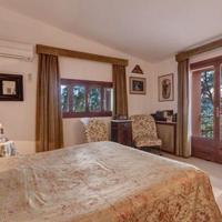 Villa in Spain, Balearic Islands, Palma, 448 sq.m.