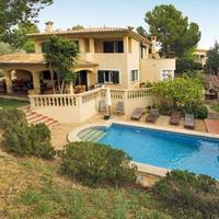 Villa in Spain, Balearic Islands, Palma, 300 sq.m.
