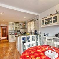 Villa in Spain, Balearic Islands, Palma, 300 sq.m.