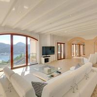 Villa in Spain, Balearic Islands, Palma, 560 sq.m.