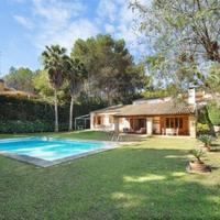 Villa in Spain, Balearic Islands, Palma, 500 sq.m.