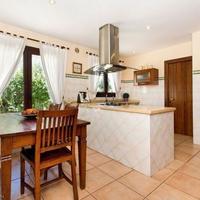 Villa in Spain, Balearic Islands, Palma, 308 sq.m.