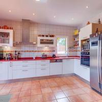 Villa in Spain, Balearic Islands, Palma, 365 sq.m.