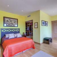 Villa in Spain, Balearic Islands, Palma, 365 sq.m.