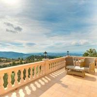Villa in Spain, Balearic Islands, Palma, 355 sq.m.