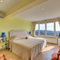 Villa in Spain, Balearic Islands, Palma, 355 sq.m.