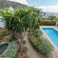 Villa in Spain, Balearic Islands, Palma, 590 sq.m.