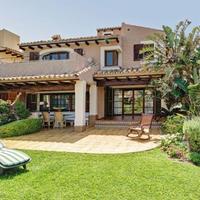 Villa in Spain, Balearic Islands, Palma, 250 sq.m.