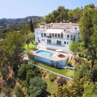 Villa in Spain, Balearic Islands, Palma, 700 sq.m.