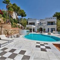 Villa in Spain, Balearic Islands, Palma, 600 sq.m.