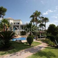 Villa in Spain, Andalucia, 740 sq.m.