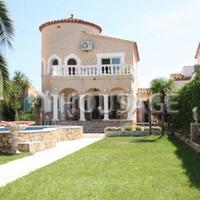 Villa in Spain, Catalunya, Girona, 140 sq.m.