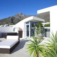 Villa in Spain, Andalucia, 393 sq.m.