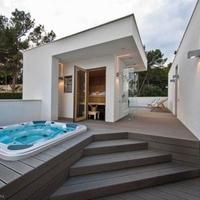 Villa in Spain, Balearic Islands, Palma, 600 sq.m.