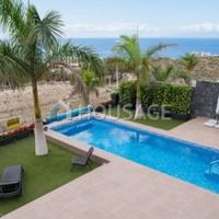 Villa in Spain, Canary Islands, Santa Cruz de Tenerife, 352 sq.m.