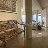 Villa in Spain, Canary Islands, Santa Cruz de Tenerife, 650 sq.m.