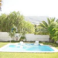 Villa in Spain, Canary Islands, Santa Cruz de Tenerife, 1080 sq.m.