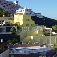 Villa in Spain, Canary Islands, Santa Cruz de Tenerife, 875 sq.m.