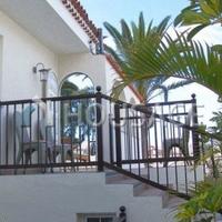 Villa in Spain, Canary Islands, Santa Cruz de Tenerife, 1201 sq.m.