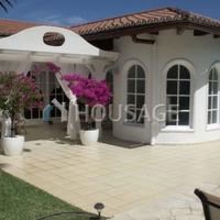 Villa in Spain, Canary Islands, Santa Cruz de Tenerife, 780 sq.m.